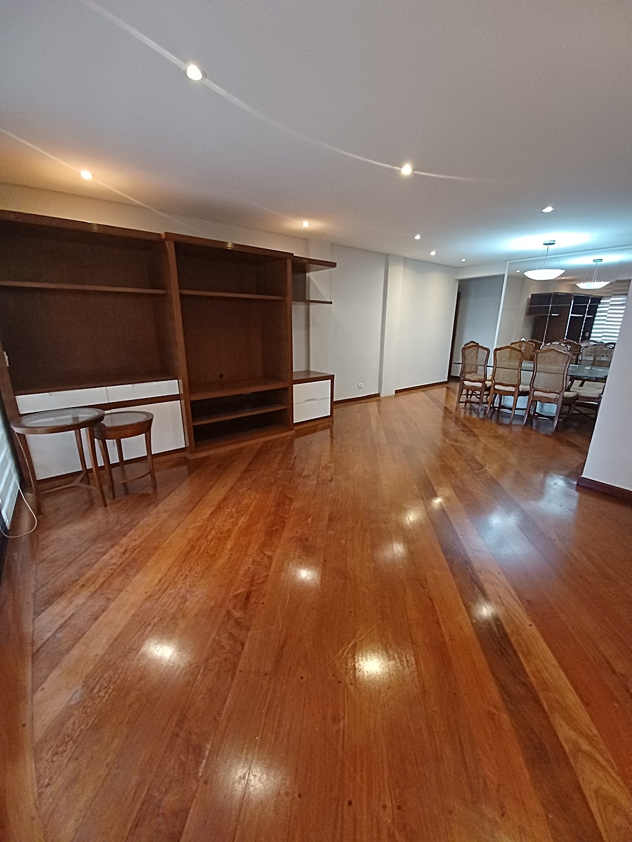 Apartamento à venda com 3 quartos, 154m² - Foto 4