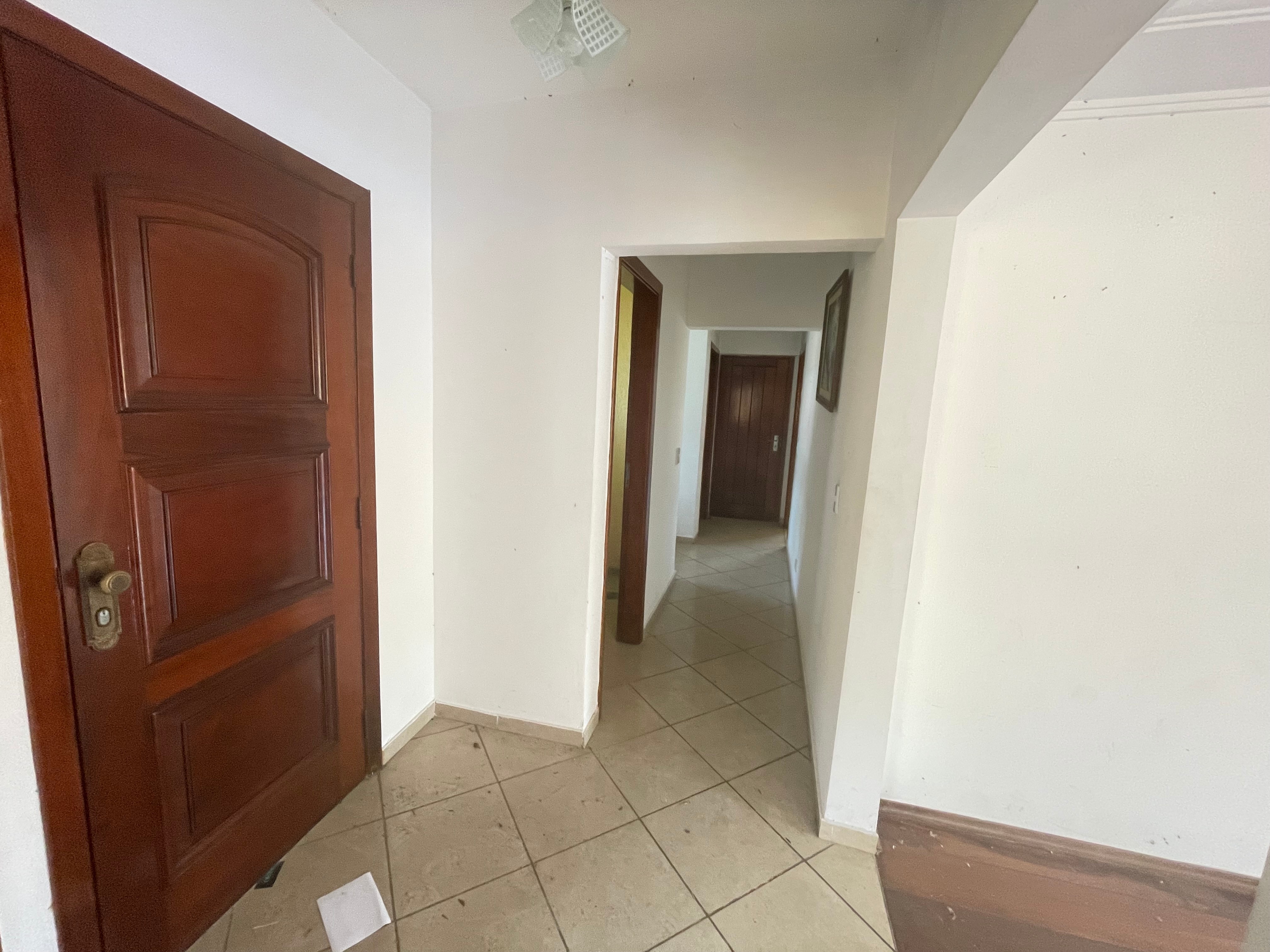 Casa de Condomínio à venda com 5 quartos, 240m² - Foto 4