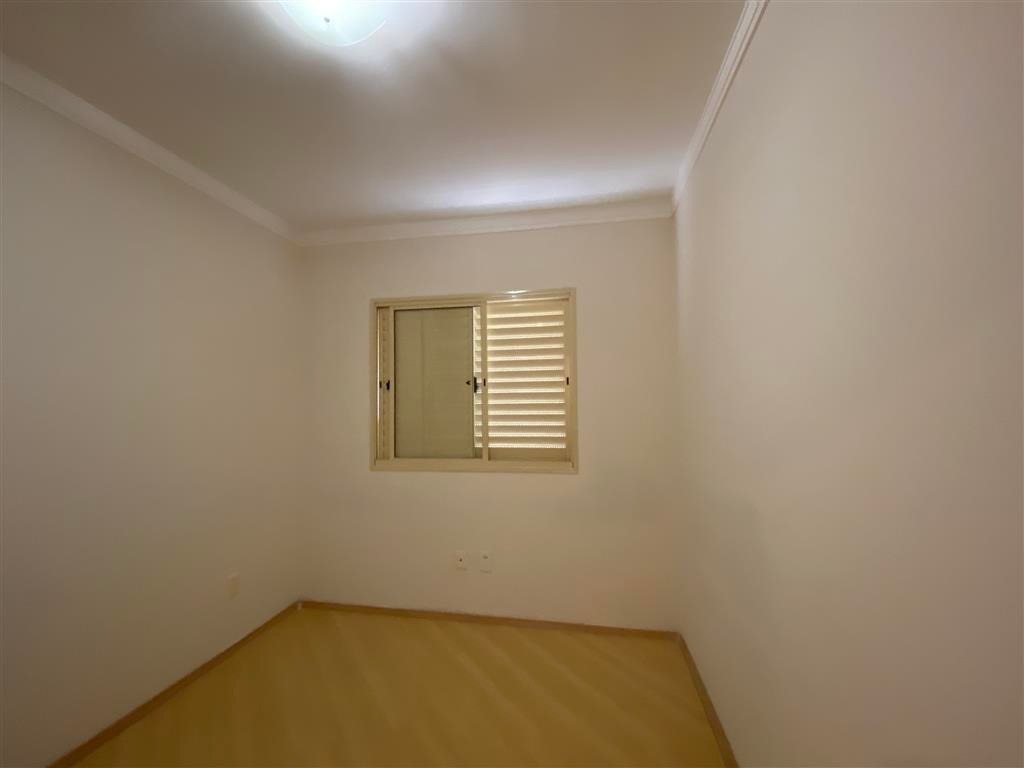 Apartamento para alugar com 3 quartos, 84m² - Foto 10