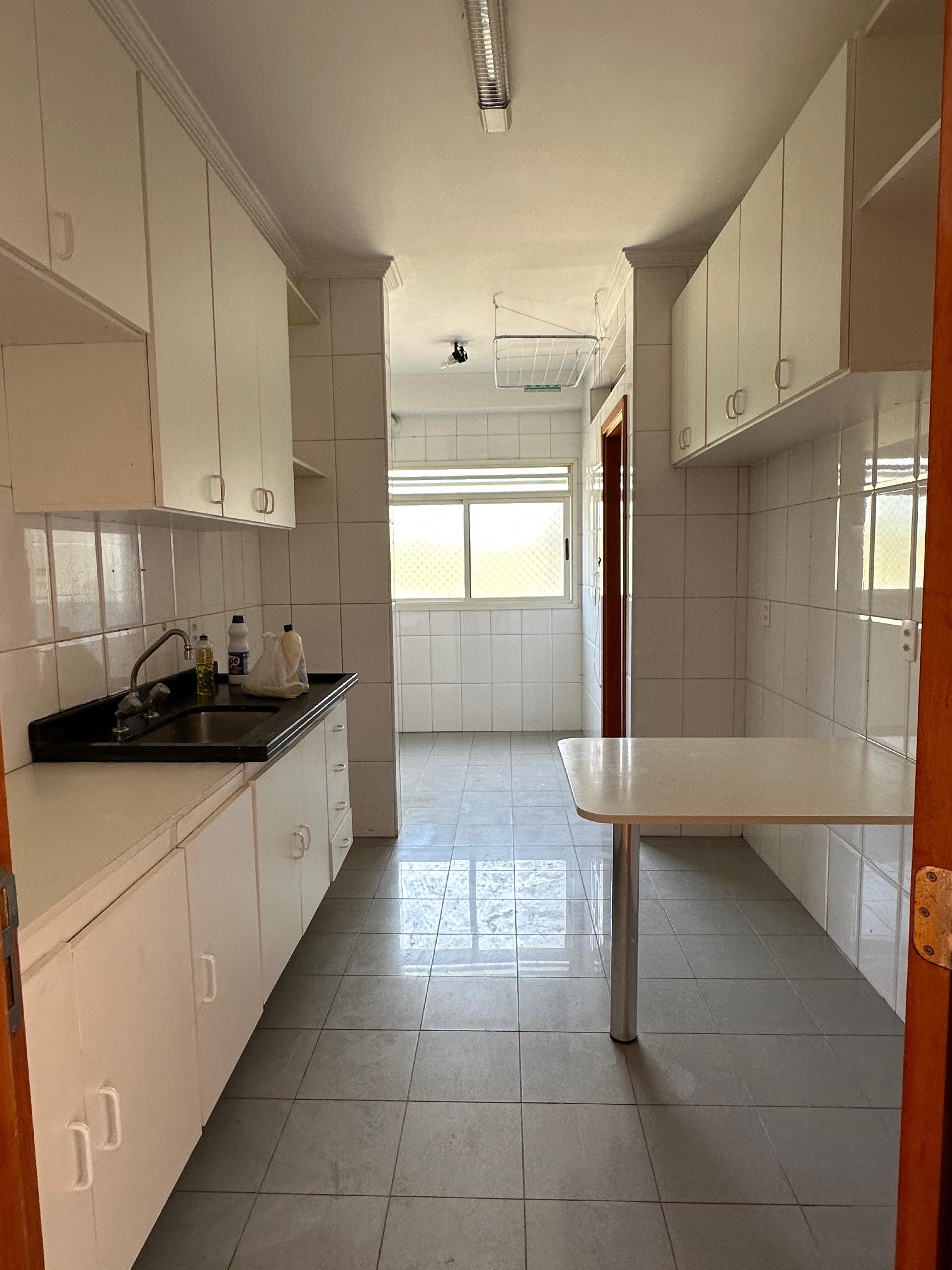 Apartamento para alugar com 2 quartos, 101m² - Foto 6