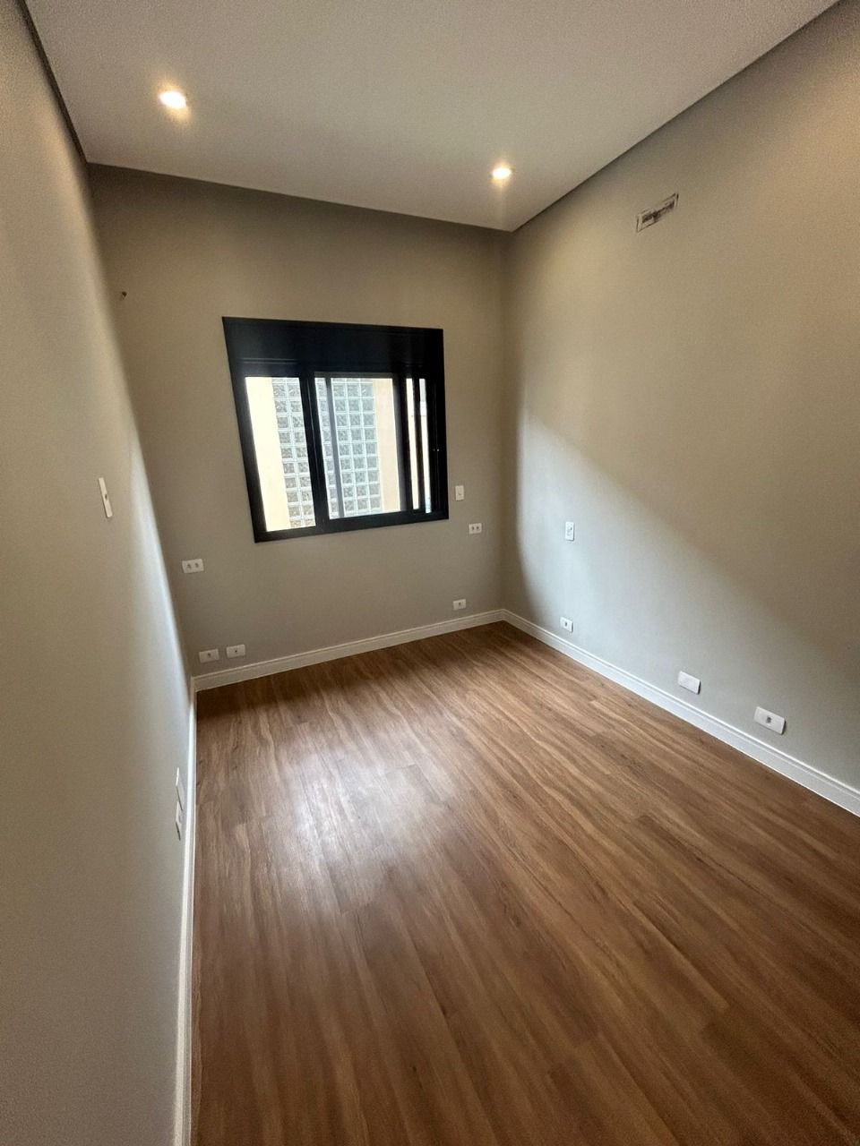 Casa de Condomínio à venda com 4 quartos, 288m² - Foto 10