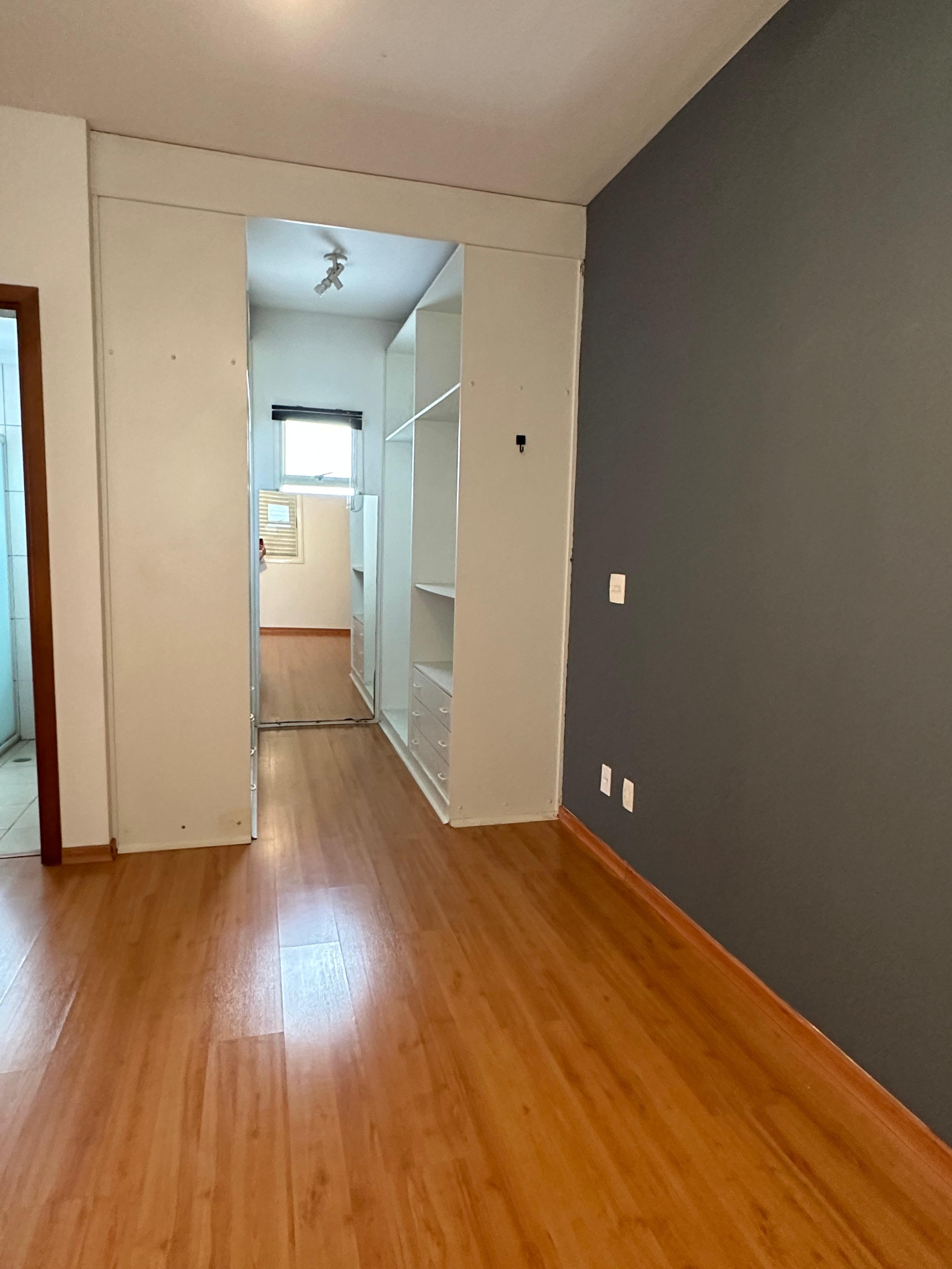 Apartamento para alugar com 2 quartos, 101m² - Foto 10