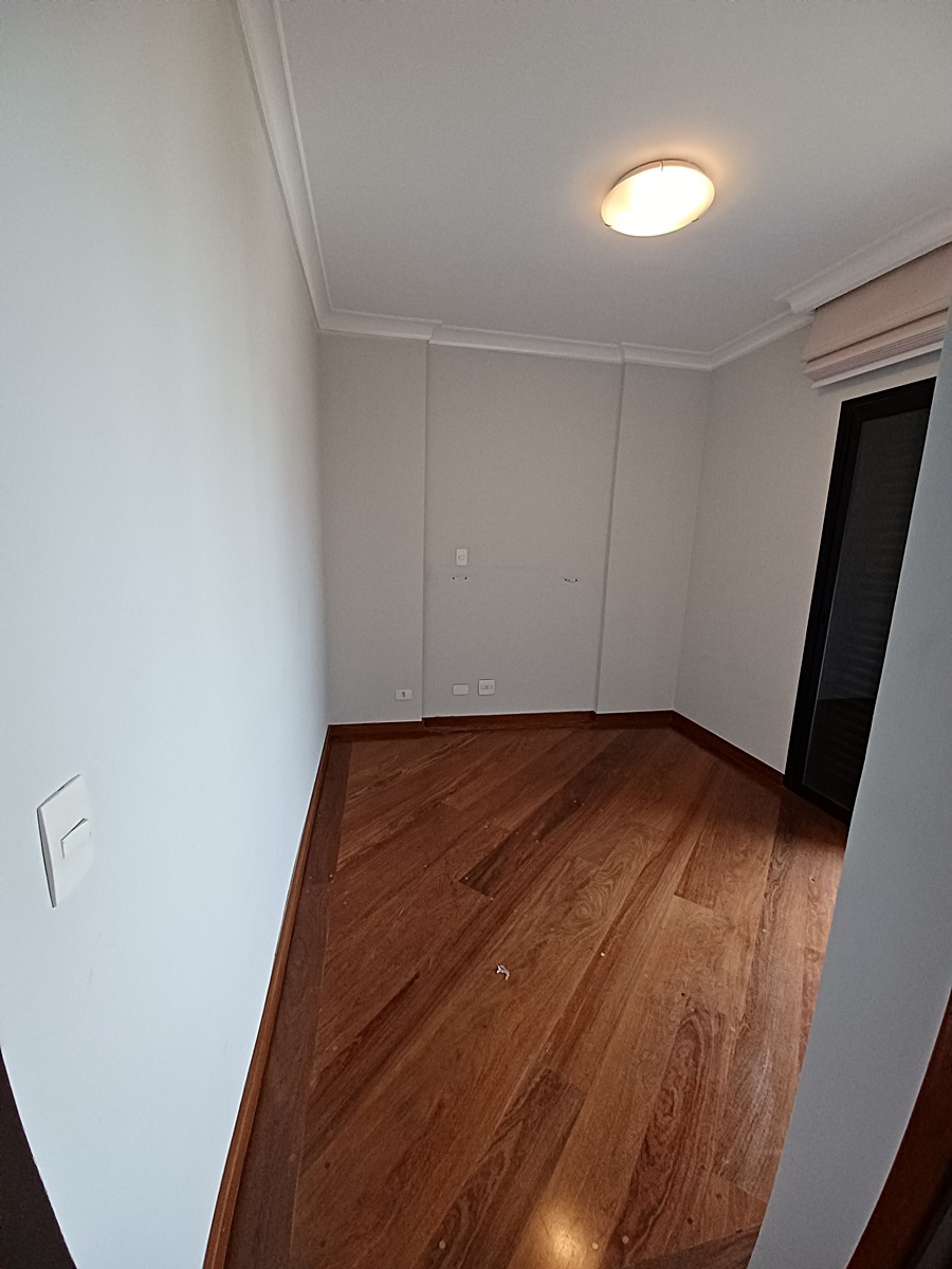 Apartamento à venda com 3 quartos, 154m² - Foto 13