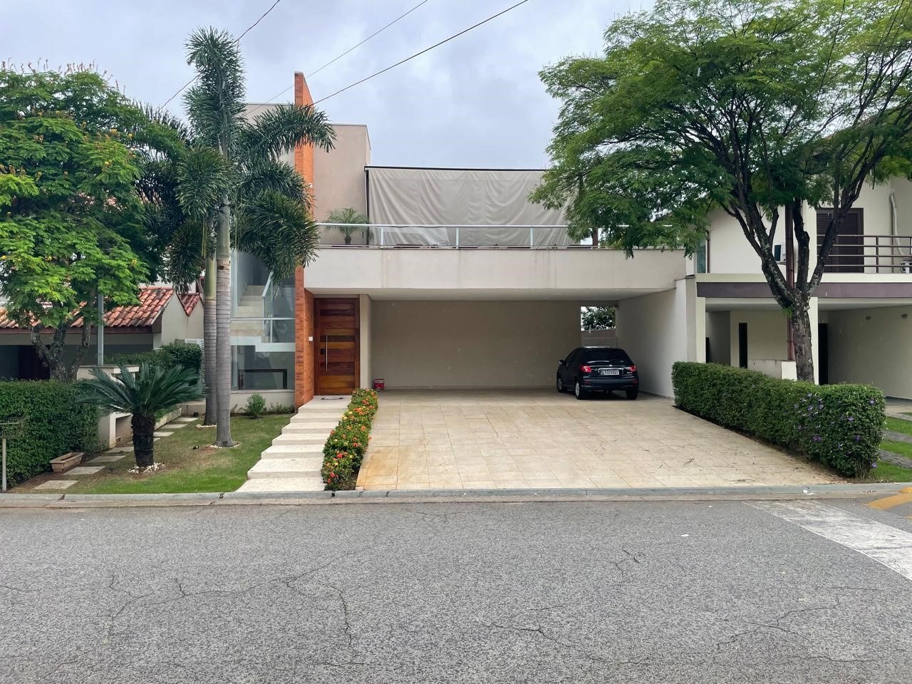 Casa de Condomínio para alugar com 5 quartos, 410m² - Foto 3