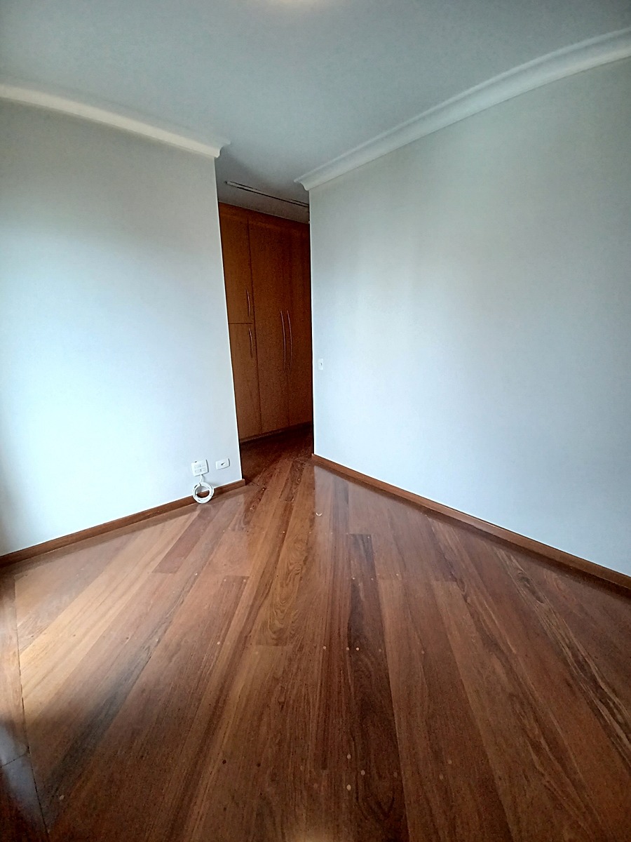 Apartamento à venda com 3 quartos, 154m² - Foto 14