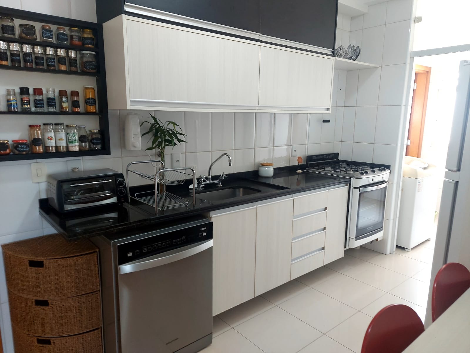 Apartamento para alugar com 2 quartos, 133m² - Foto 5