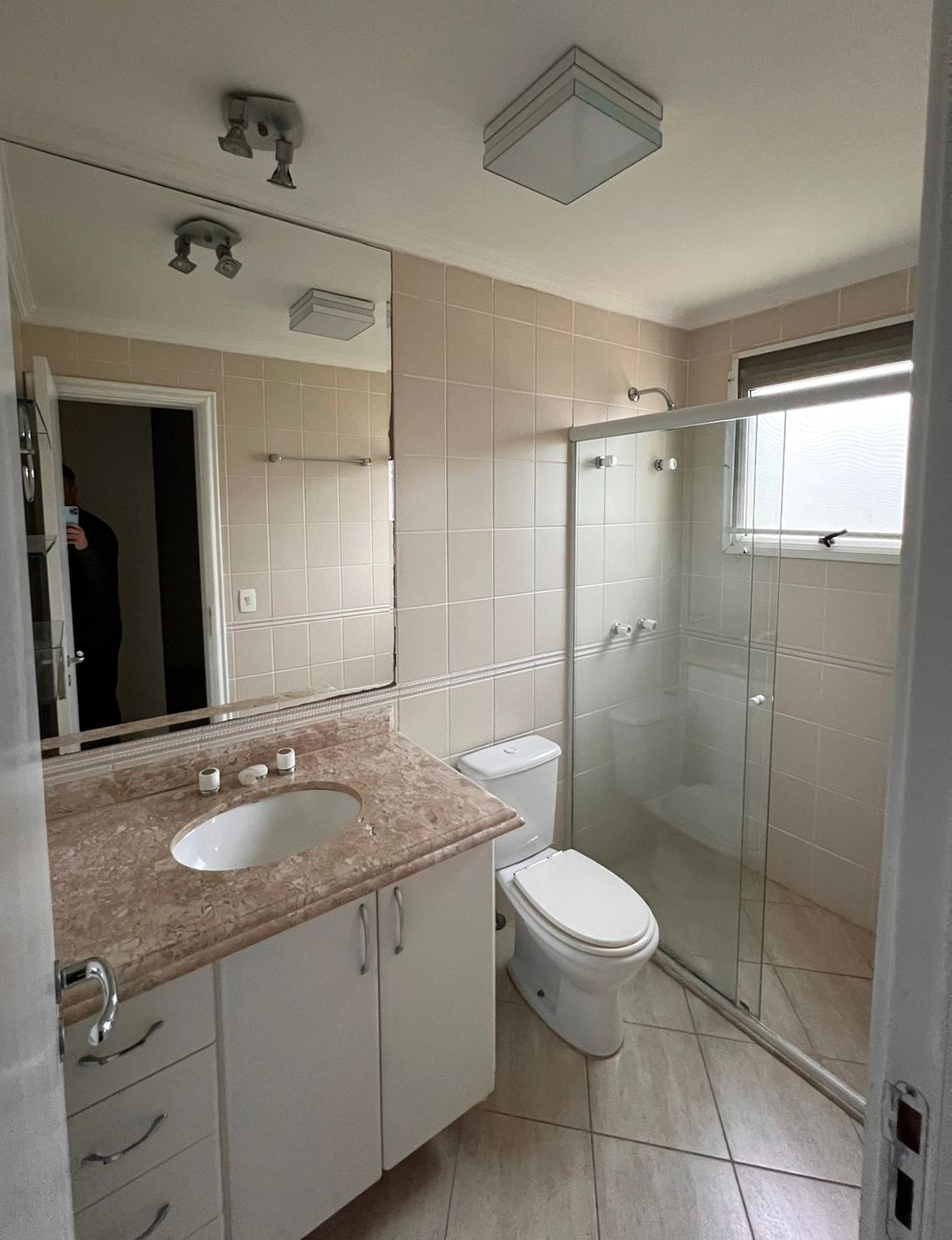 Apartamento para alugar com 3 quartos, 139m² - Foto 16