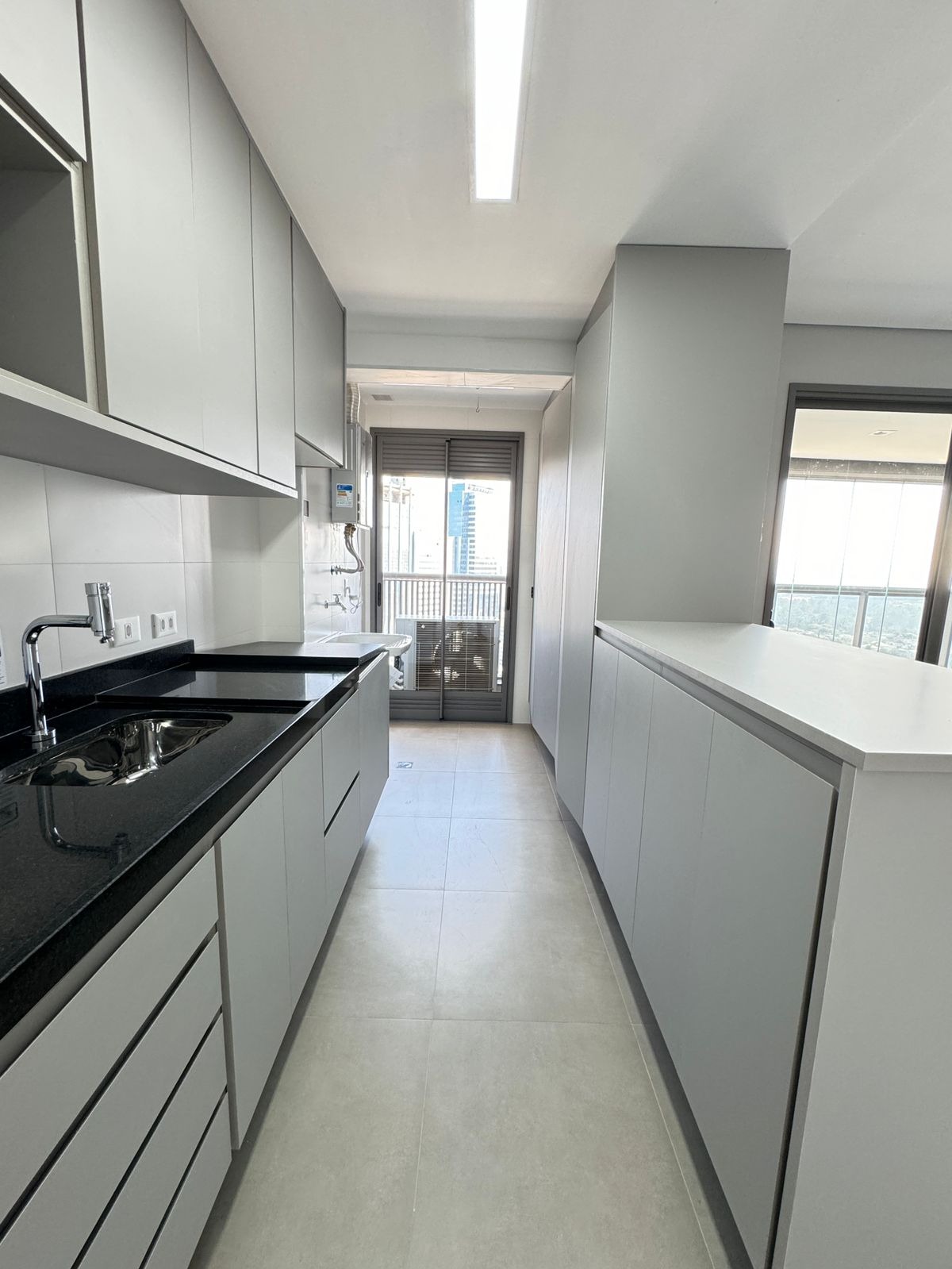 Apartamento à venda e aluguel com 2 quartos, 95m² - Foto 12