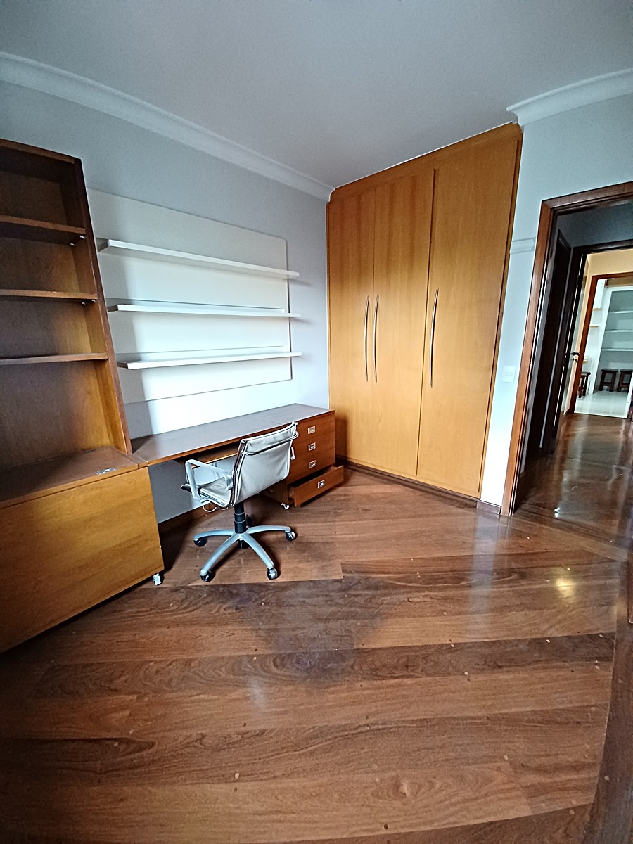 Apartamento à venda com 3 quartos, 154m² - Foto 19