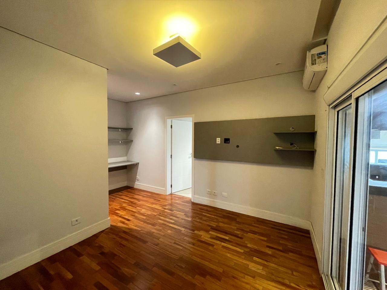 Casa de Condomínio para alugar com 5 quartos, 410m² - Foto 48