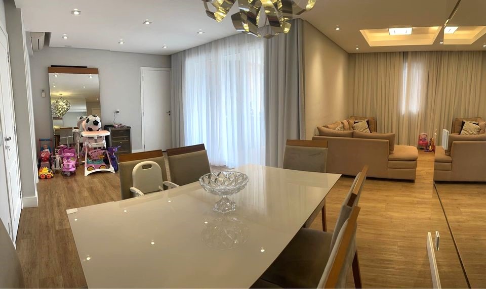 Apartamento à venda com 3 quartos, 123m² - Foto 2