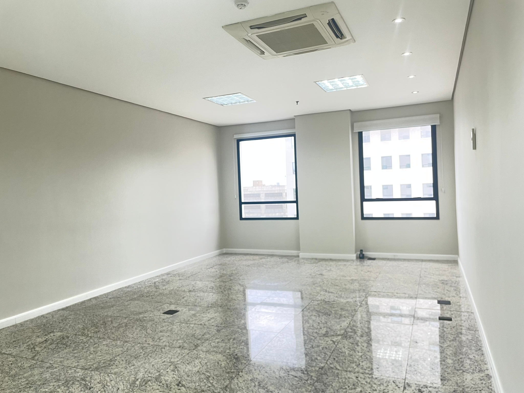 Conjunto Comercial-Sala para alugar, 190m² - Foto 18