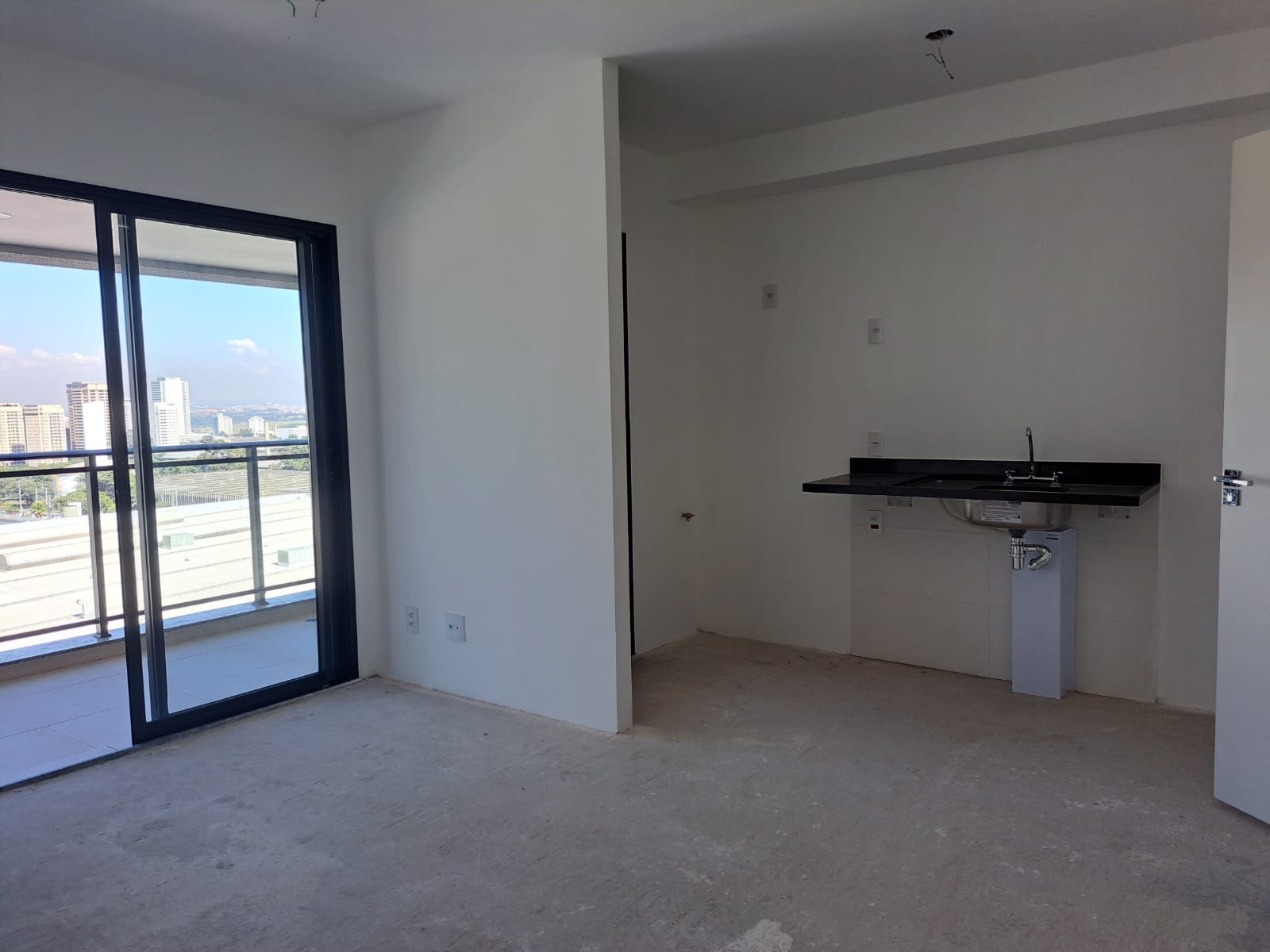 Apartamento à venda com 3 quartos, 87m² - Foto 1