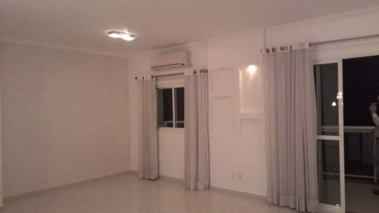 Apartamento para alugar com 2 quartos, 113m² - Foto 4