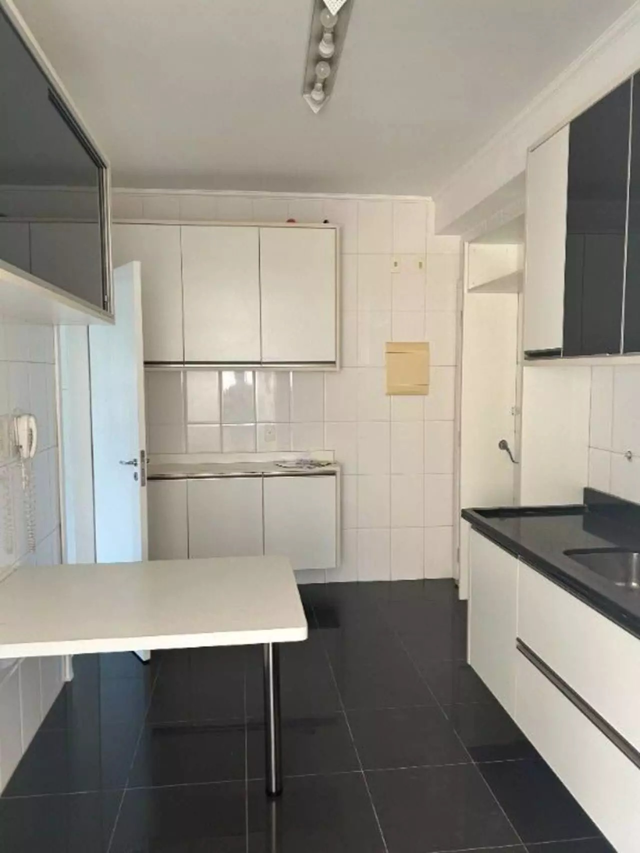 Apartamento para alugar com 2 quartos, 113m² - Foto 7