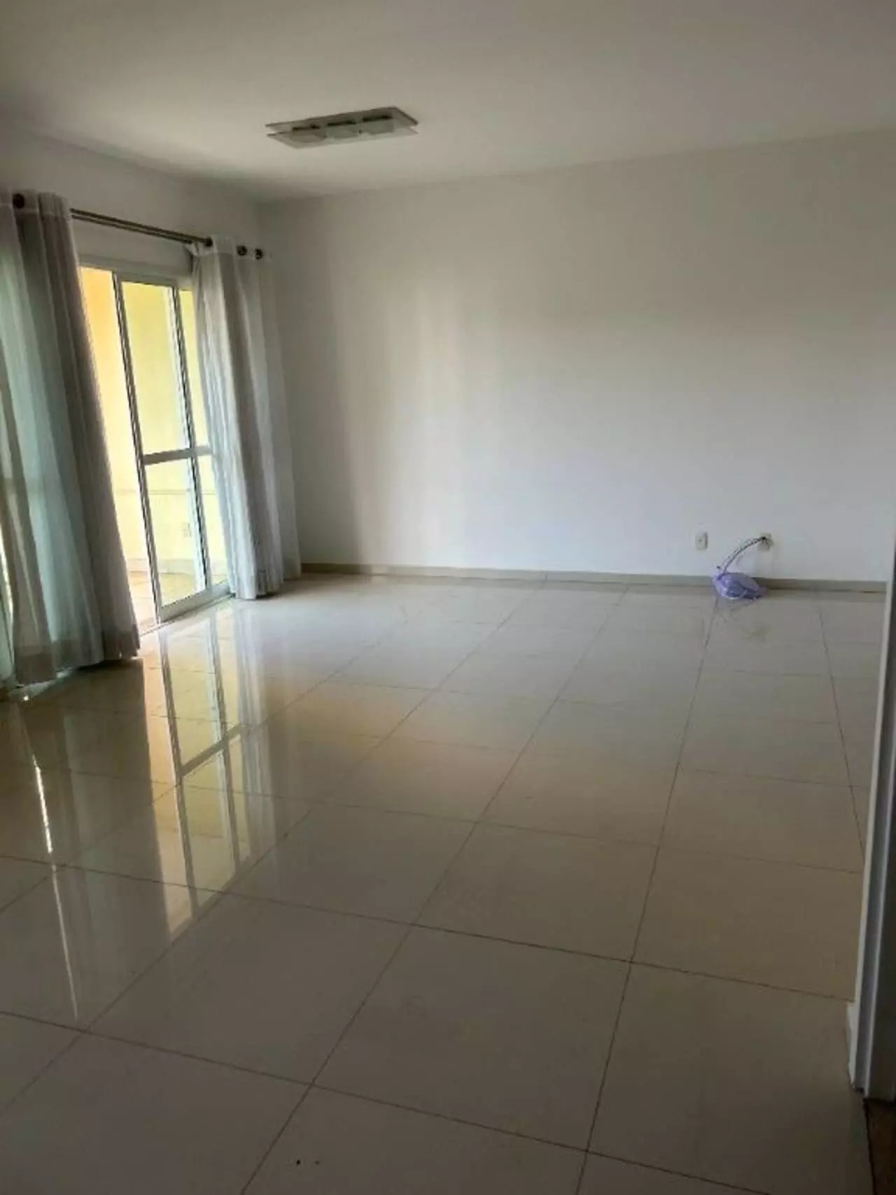 Apartamento para alugar com 2 quartos, 113m² - Foto 2