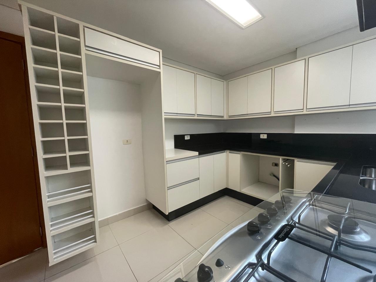 Apartamento para alugar com 3 quartos, 181m² - Foto 19