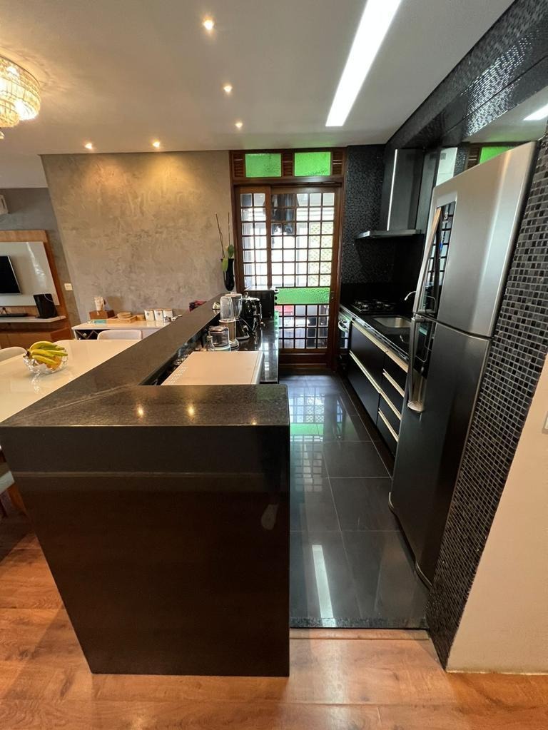 Apartamento à venda com 2 quartos, 100m² - Foto 9