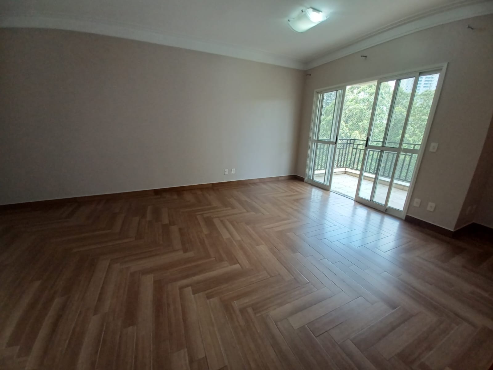 Apartamento para alugar com 2 quartos, 101m² - Foto 3