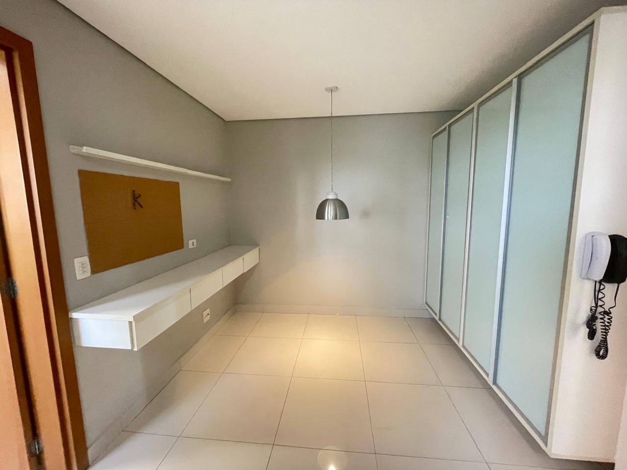 Apartamento para alugar com 3 quartos, 181m² - Foto 17