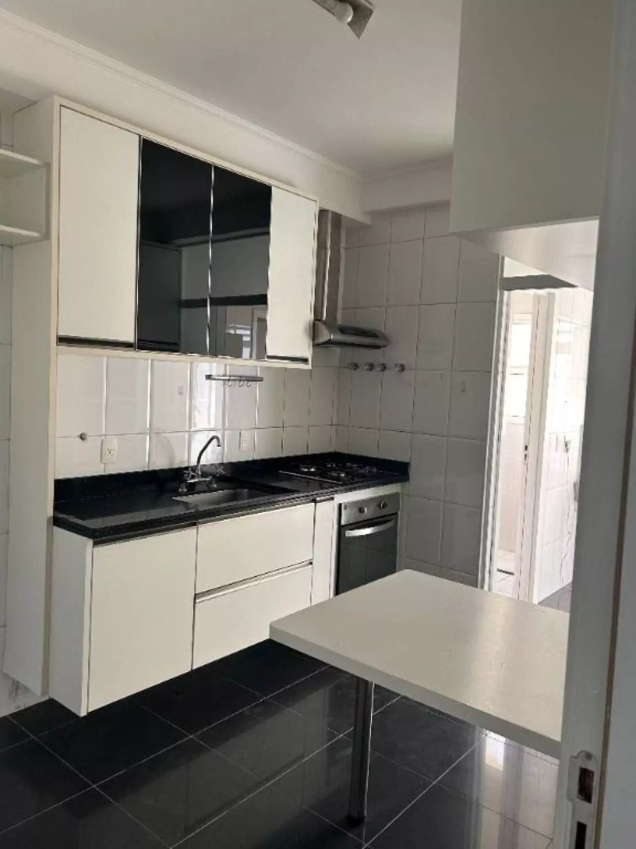 Apartamento para alugar com 2 quartos, 113m² - Foto 8