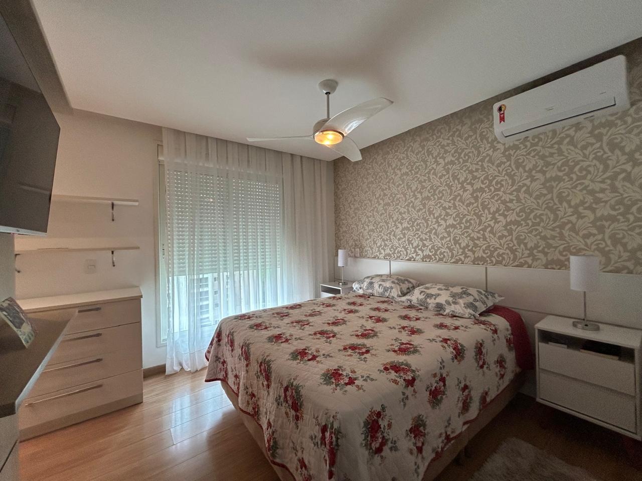 Apartamento para alugar com 3 quartos, 156m² - Foto 11