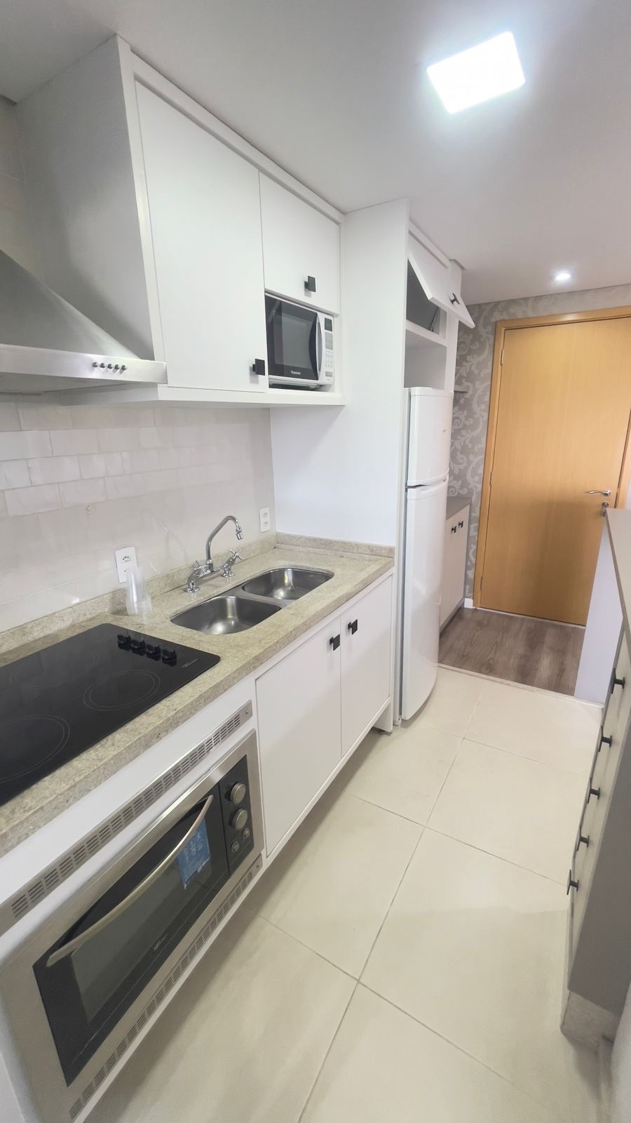 Apartamento para alugar com 1 quarto, 50m² - Foto 11