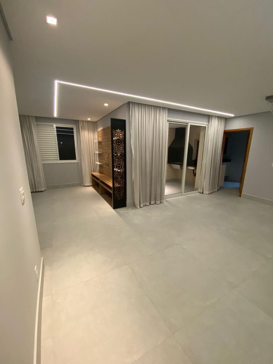 Apartamento à venda e aluguel com 3 quartos, 123m² - Foto 2