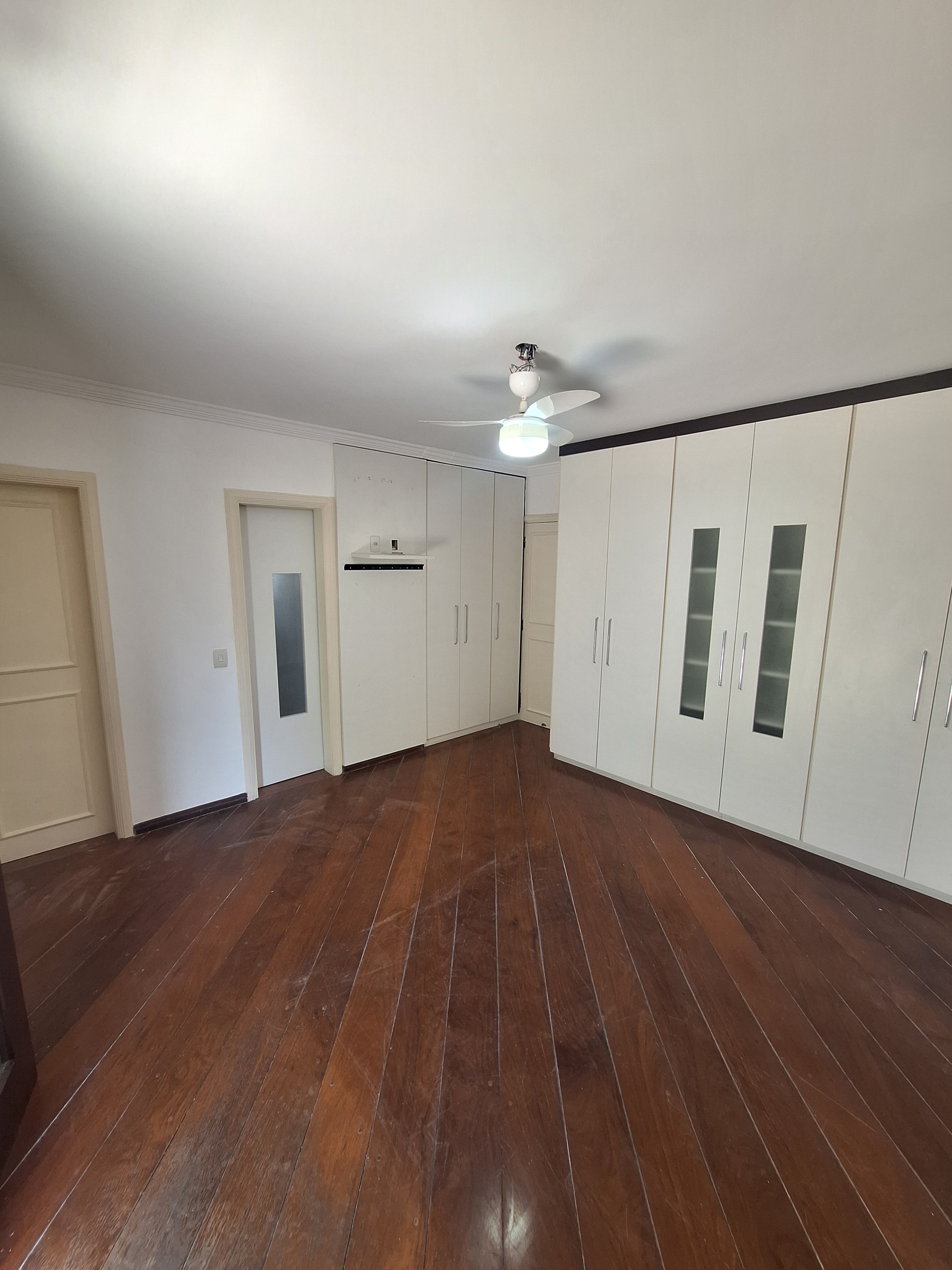 Casa para alugar com 4 quartos, 421m² - Foto 6