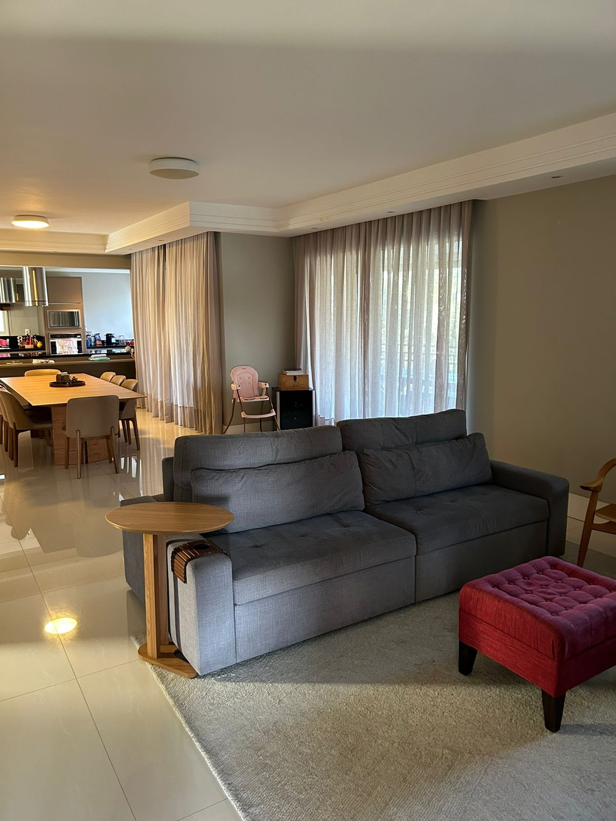 Apartamento à venda com 3 quartos, 201m² - Foto 2