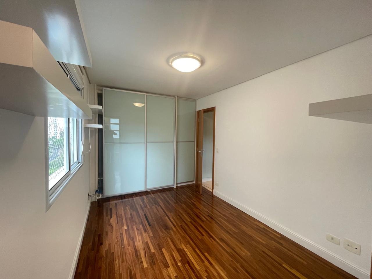 Apartamento para alugar com 3 quartos, 181m² - Foto 38