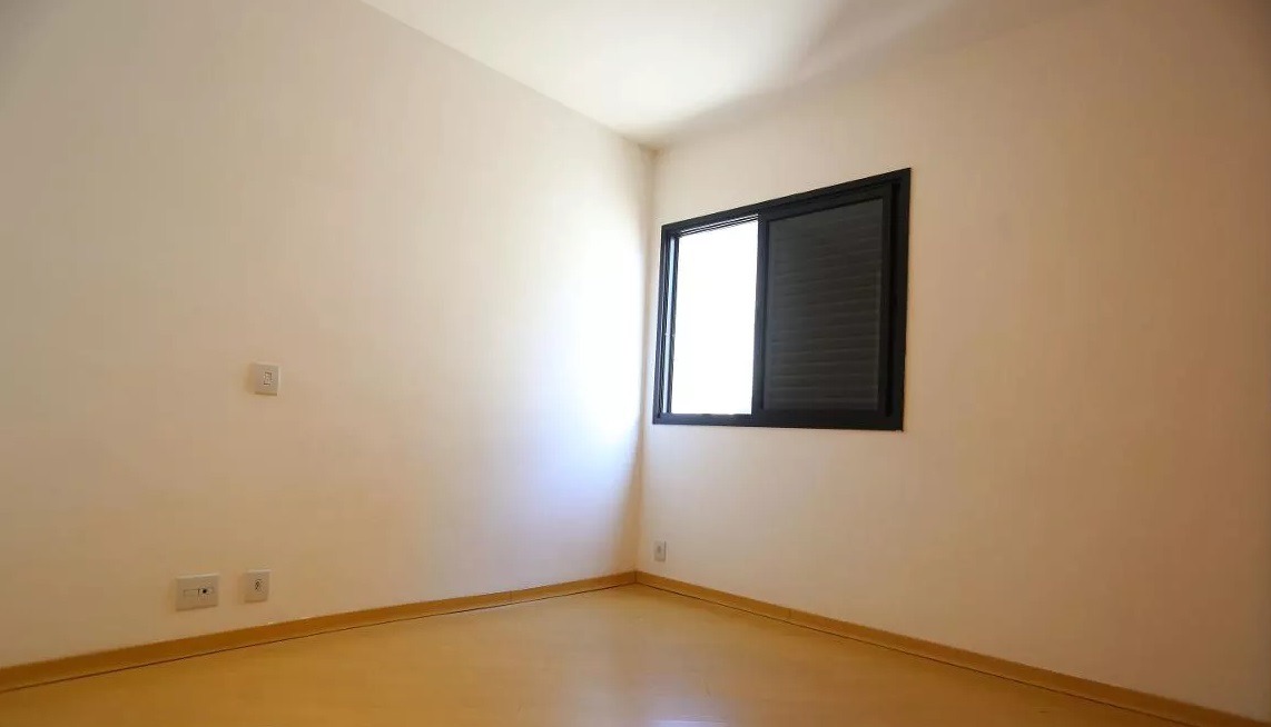 Apartamento para alugar com 2 quartos, 70m² - Foto 13