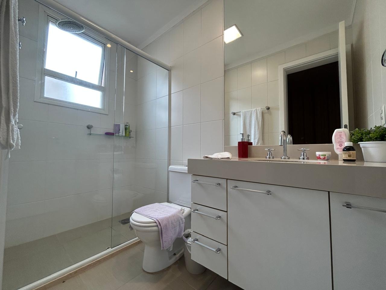 Apartamento para alugar com 3 quartos, 156m² - Foto 18