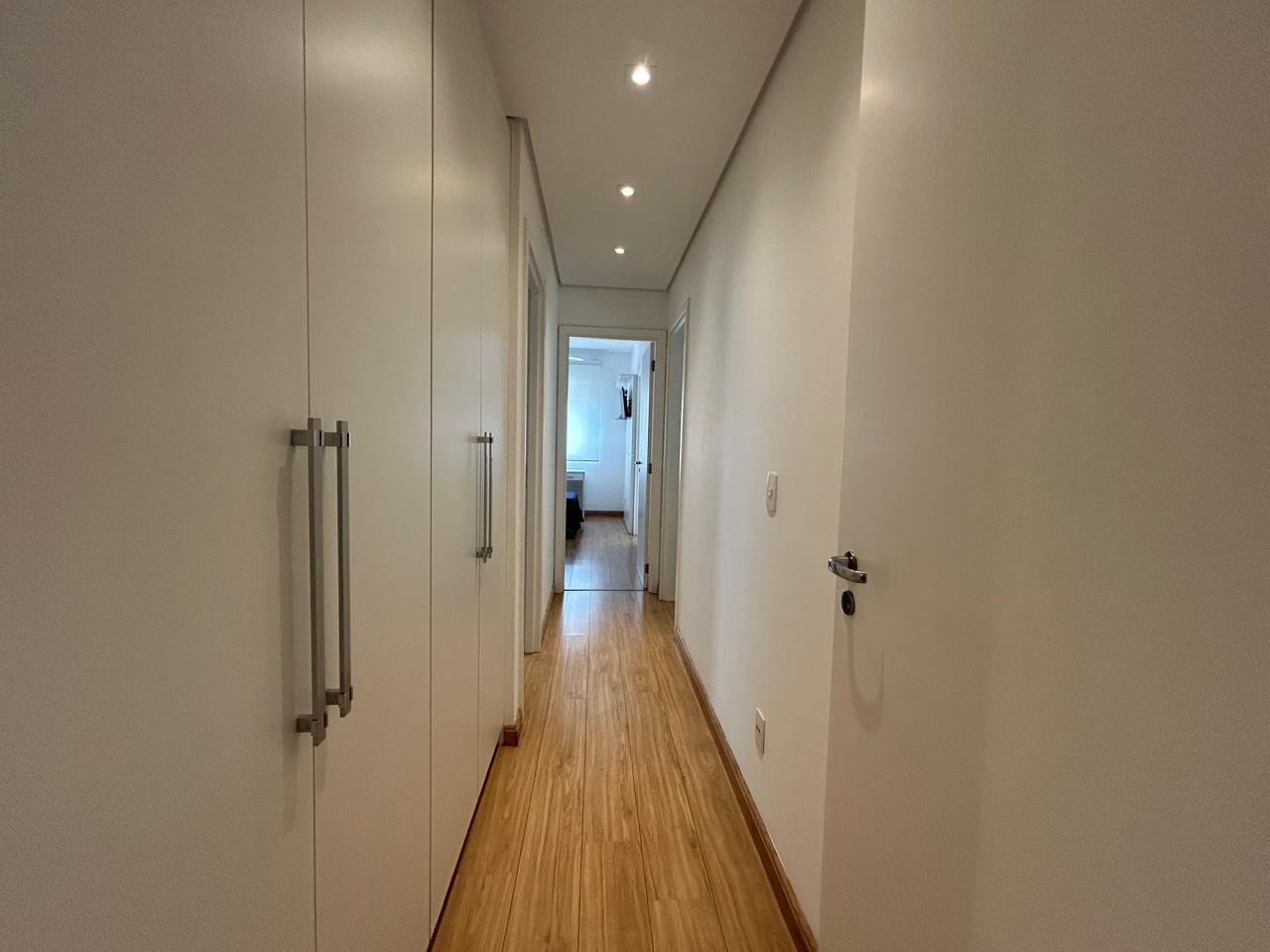 Apartamento para alugar com 3 quartos, 156m² - Foto 10