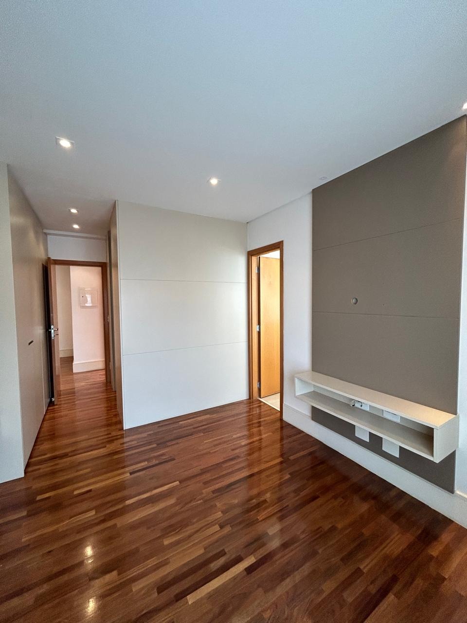 Apartamento à venda com 3 quartos, 172m² - Foto 18