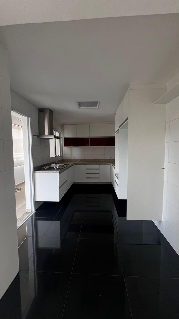 Apartamento para alugar com 3 quartos, 196m² - Foto 8