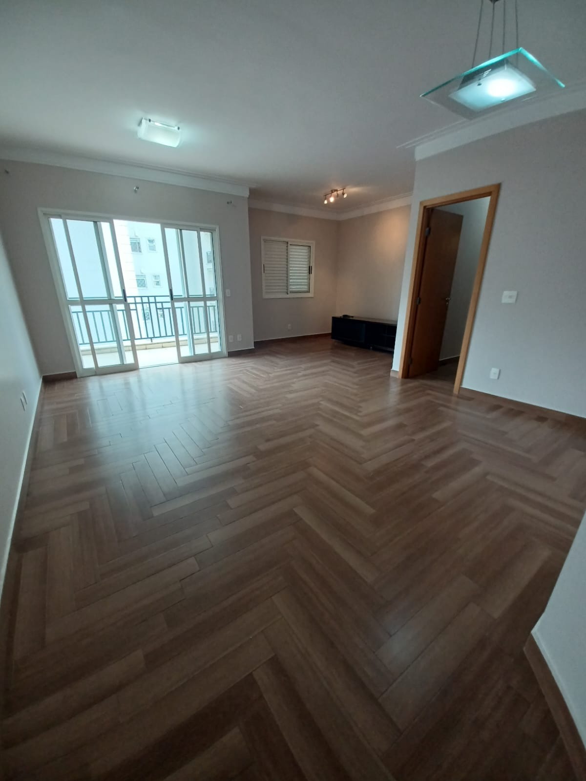 Apartamento para alugar com 2 quartos, 101m² - Foto 2