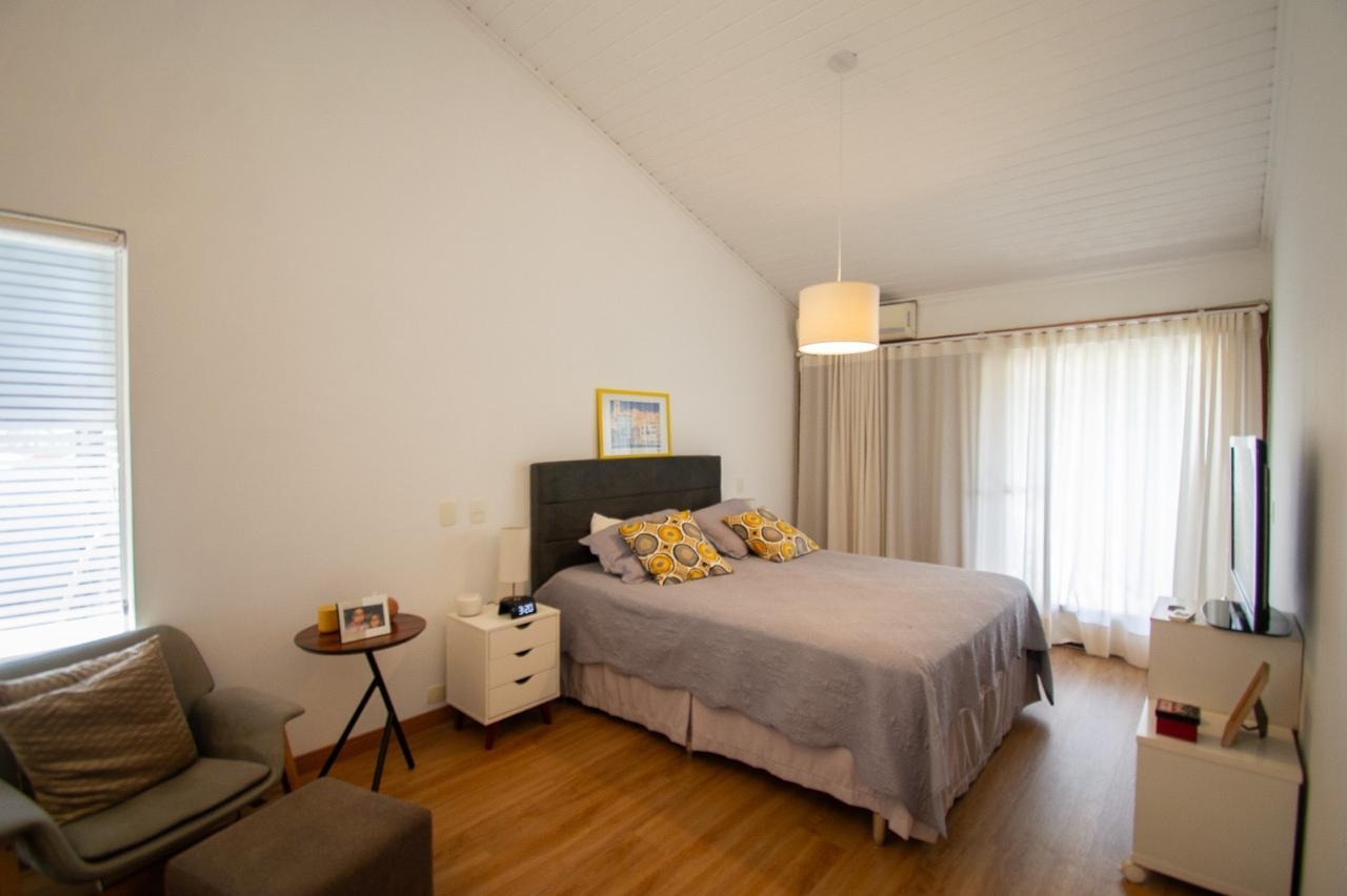 Casa à venda com 4 quartos, 430m² - Foto 14