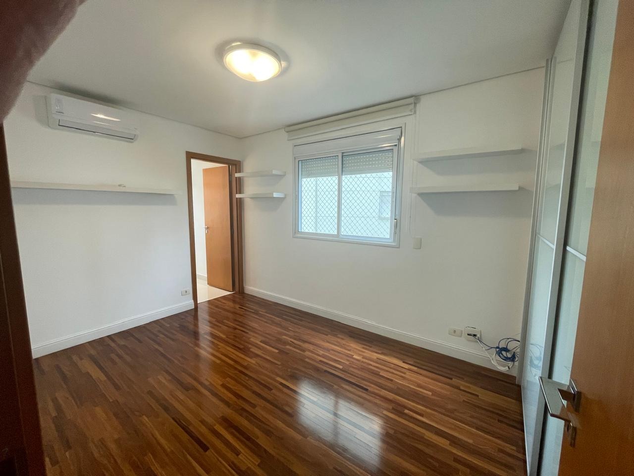 Apartamento para alugar com 3 quartos, 181m² - Foto 37