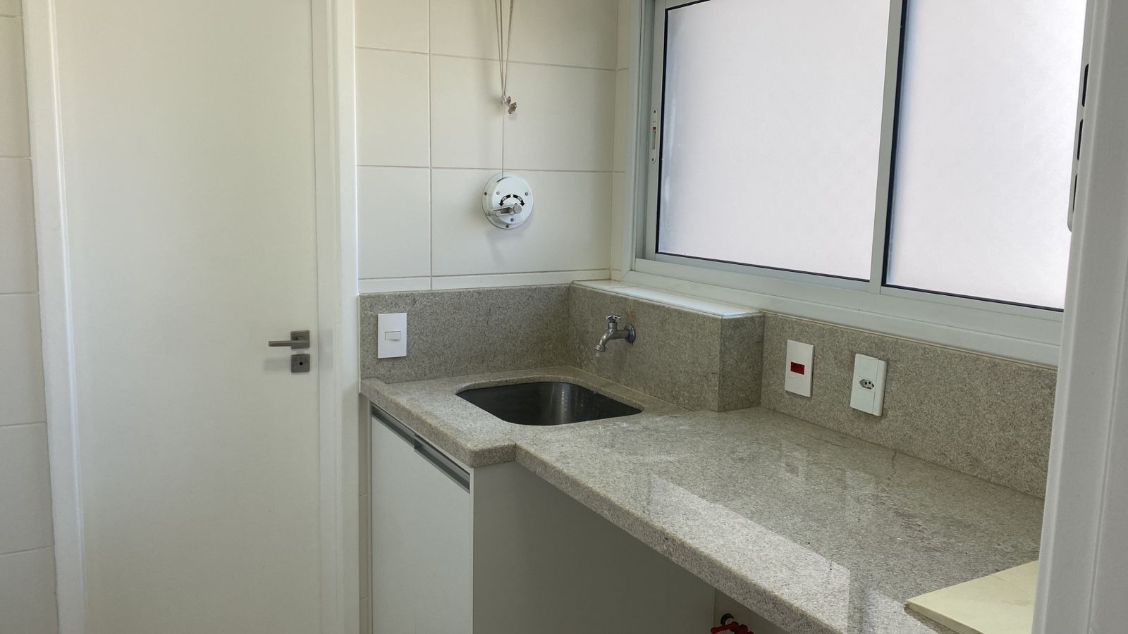 Apartamento para alugar com 4 quartos, 136m² - Foto 7