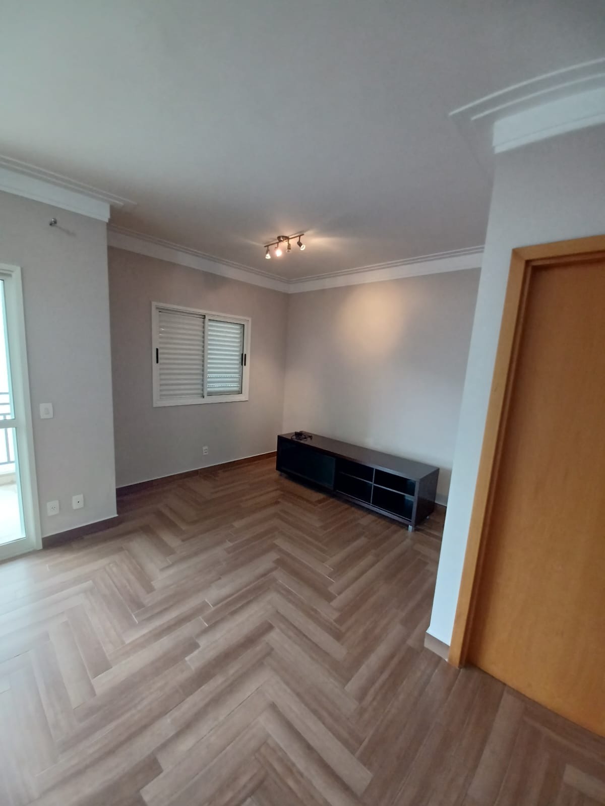 Apartamento para alugar com 2 quartos, 101m² - Foto 4