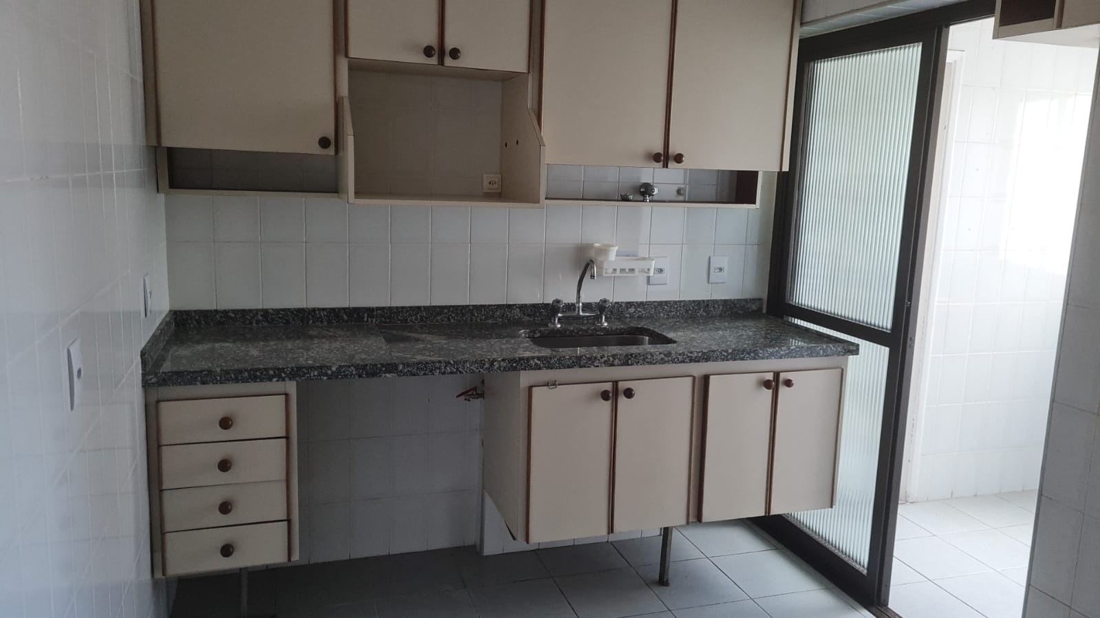 Apartamento para alugar com 3 quartos, 112m² - Foto 9