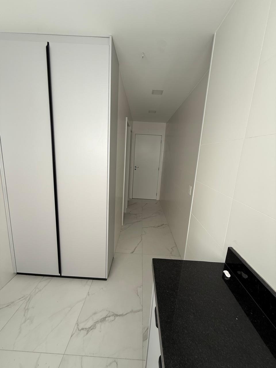 Apartamento à venda com 3 quartos, 180m² - Foto 9