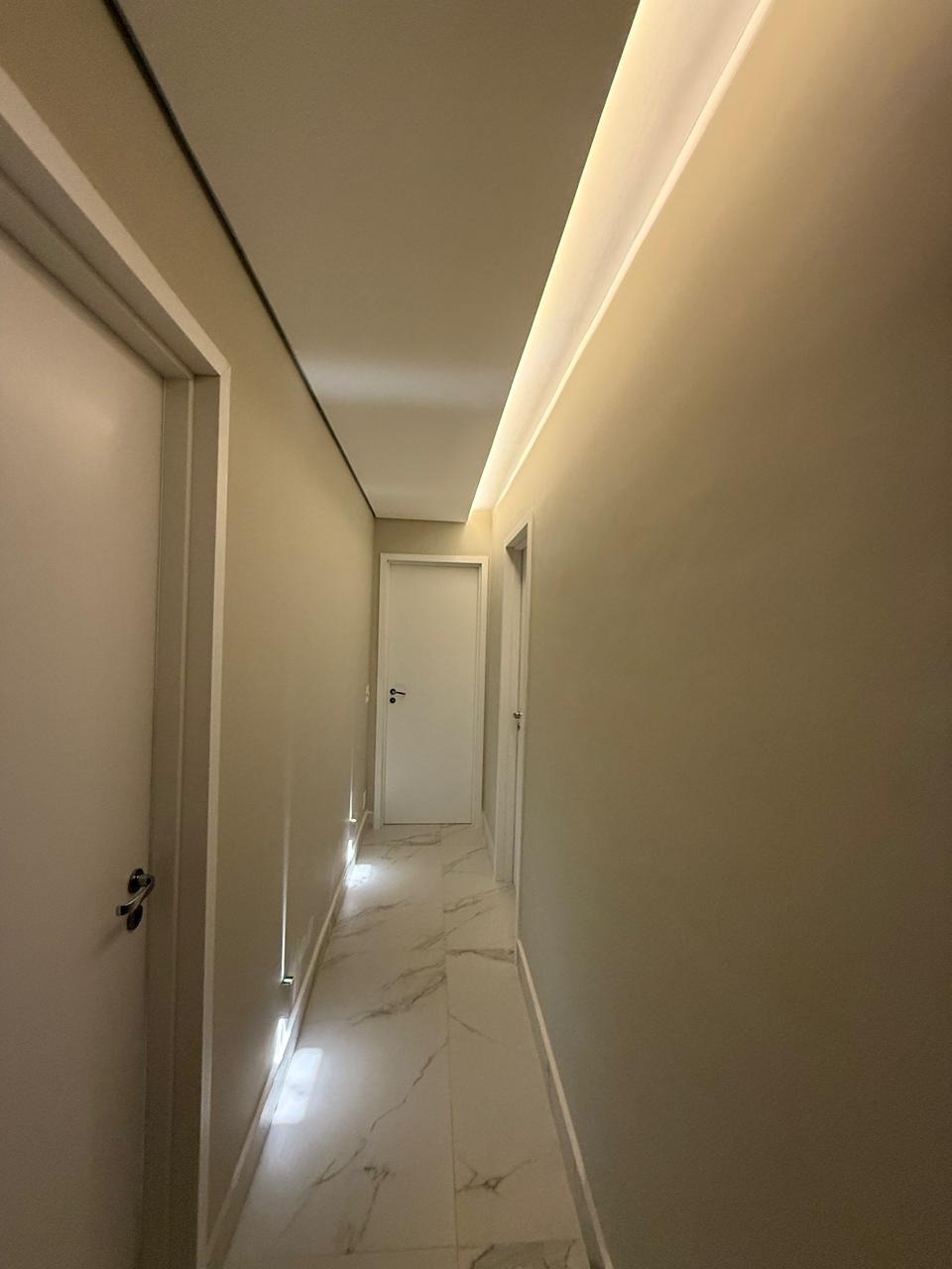 Apartamento à venda com 3 quartos, 180m² - Foto 11