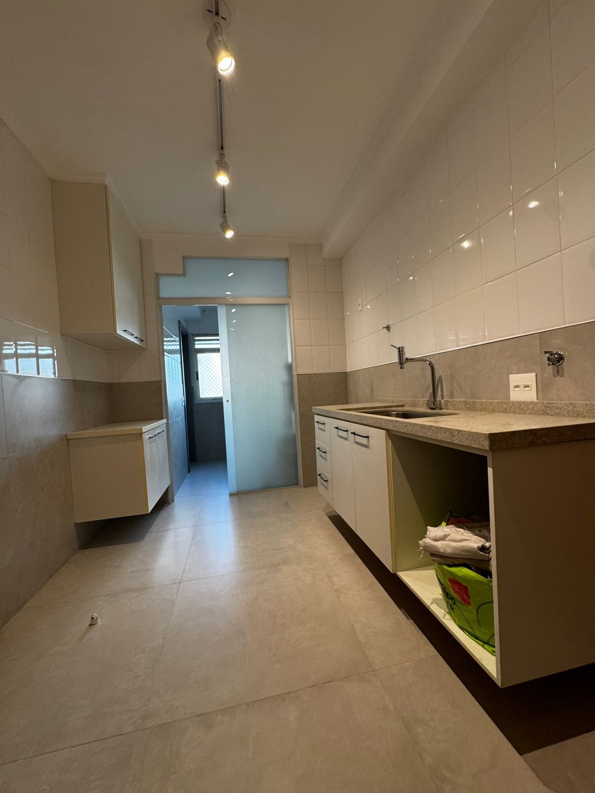 Apartamento para alugar com 3 quartos, 139m² - Foto 7