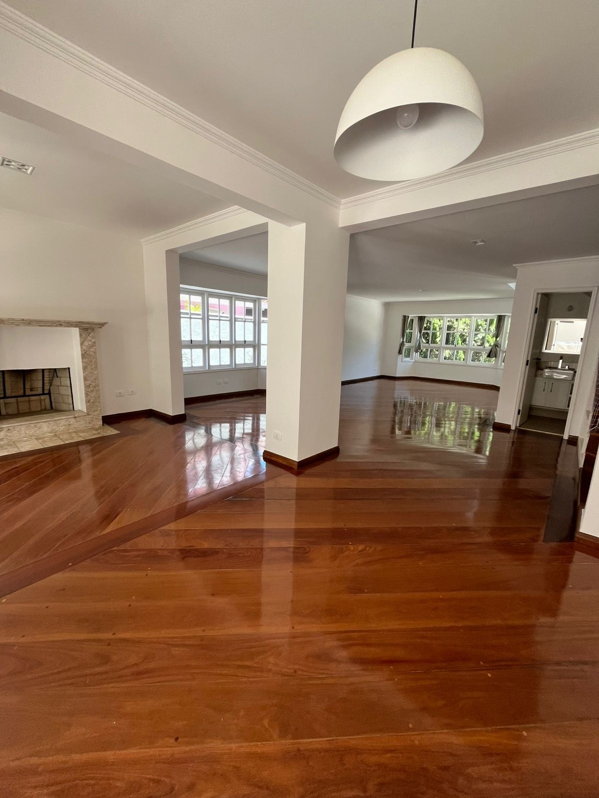 Casa para alugar com 4 quartos, 341m² - Foto 5