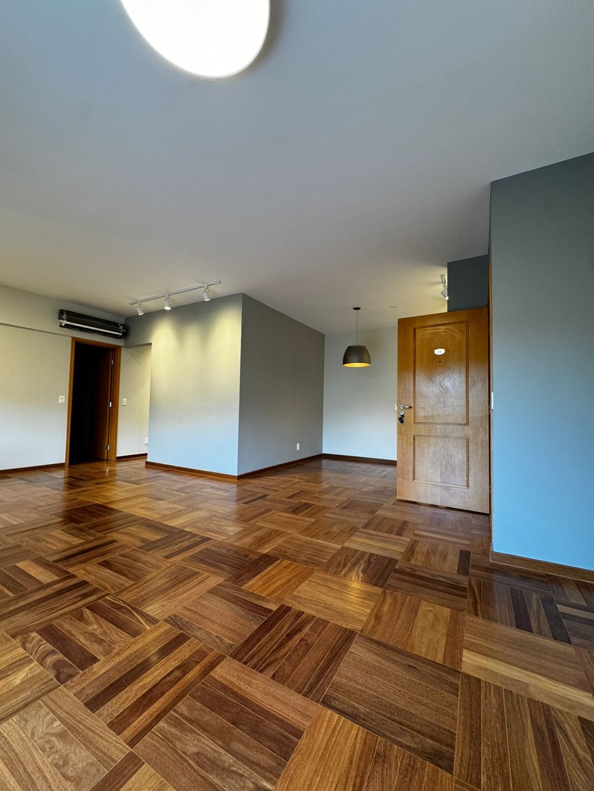 Apartamento para alugar com 3 quartos, 139m² - Foto 3