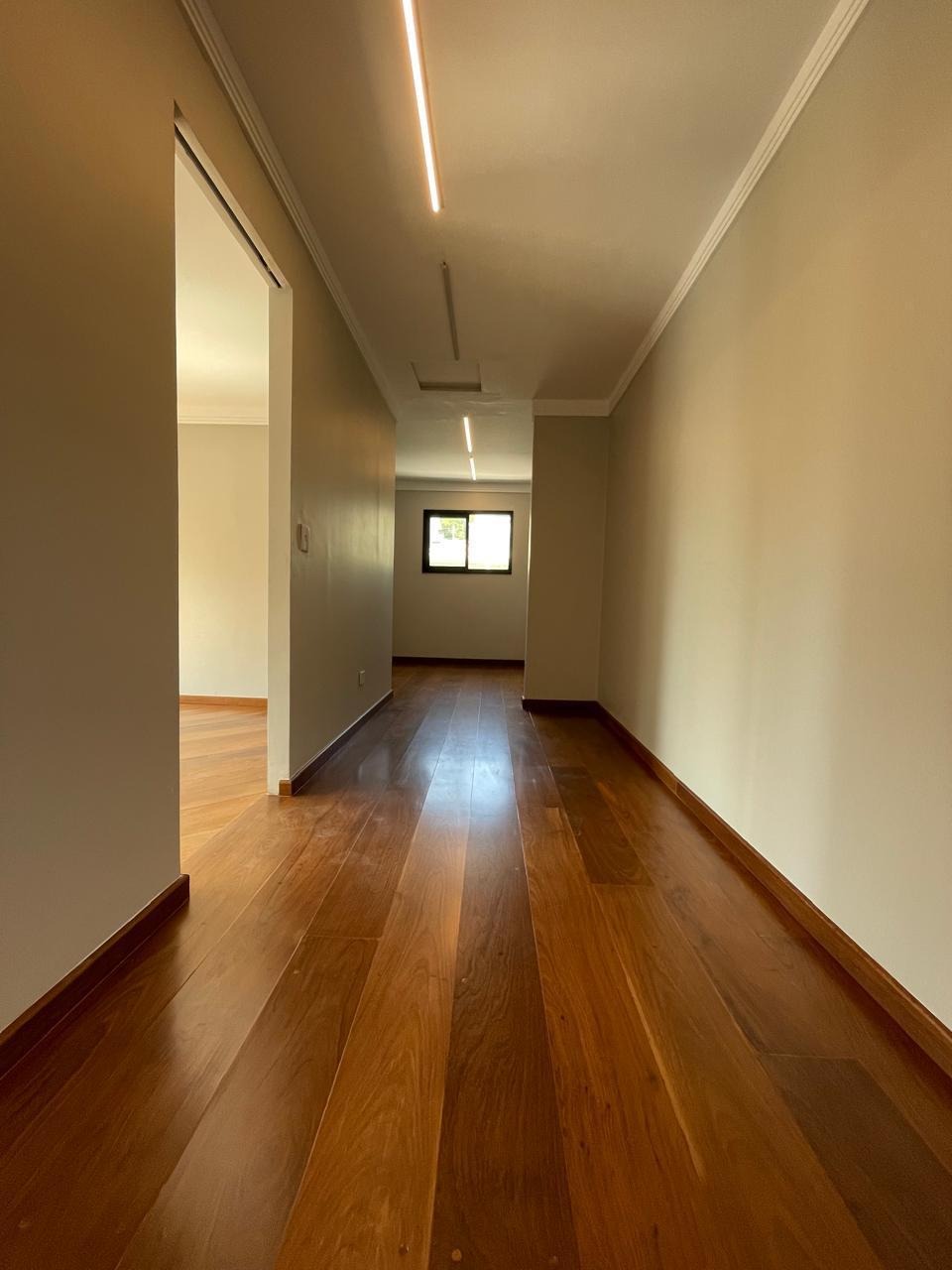 Casa à venda com 4 quartos, 460m² - Foto 18