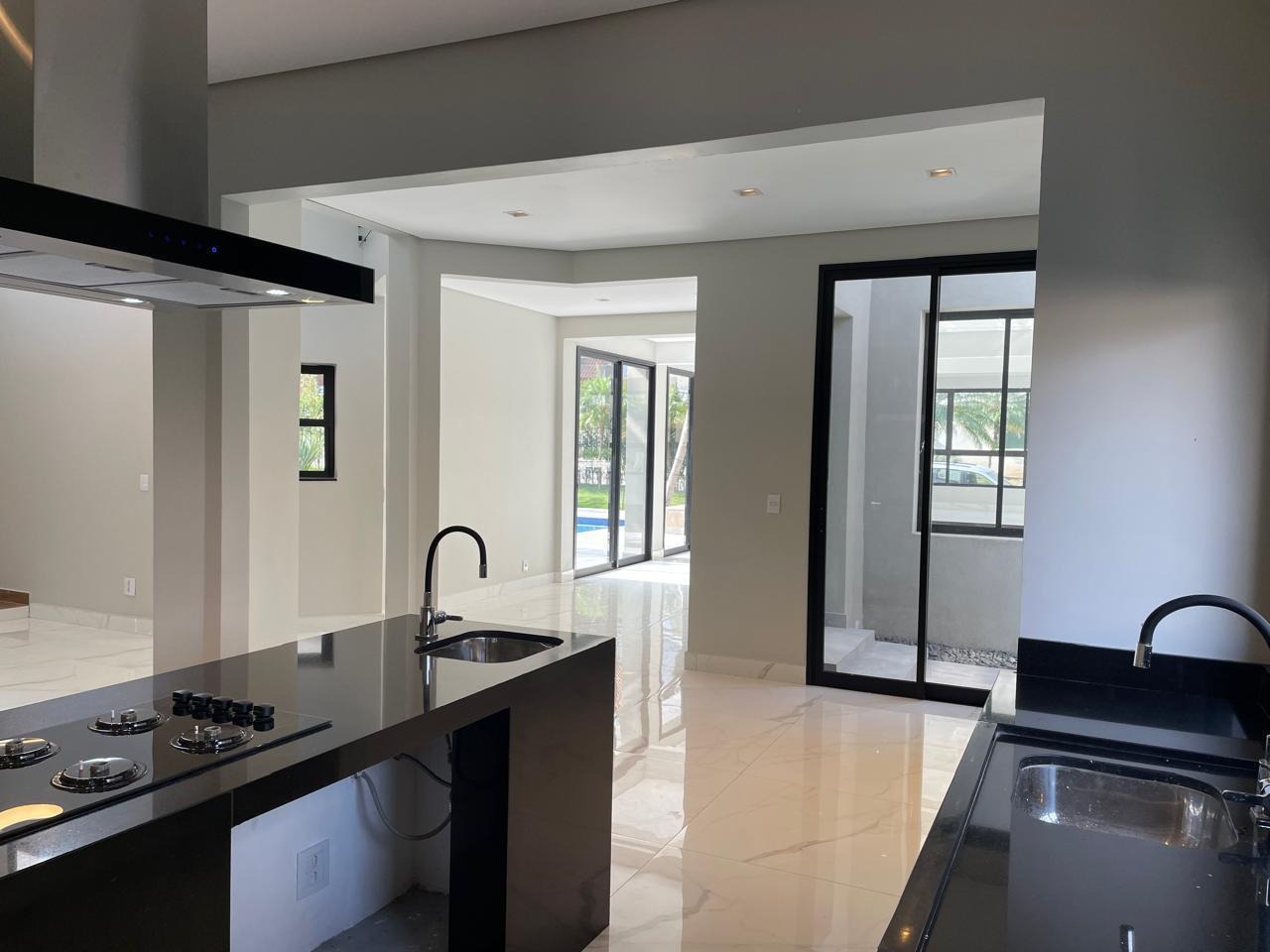 Casa à venda com 4 quartos, 460m² - Foto 10