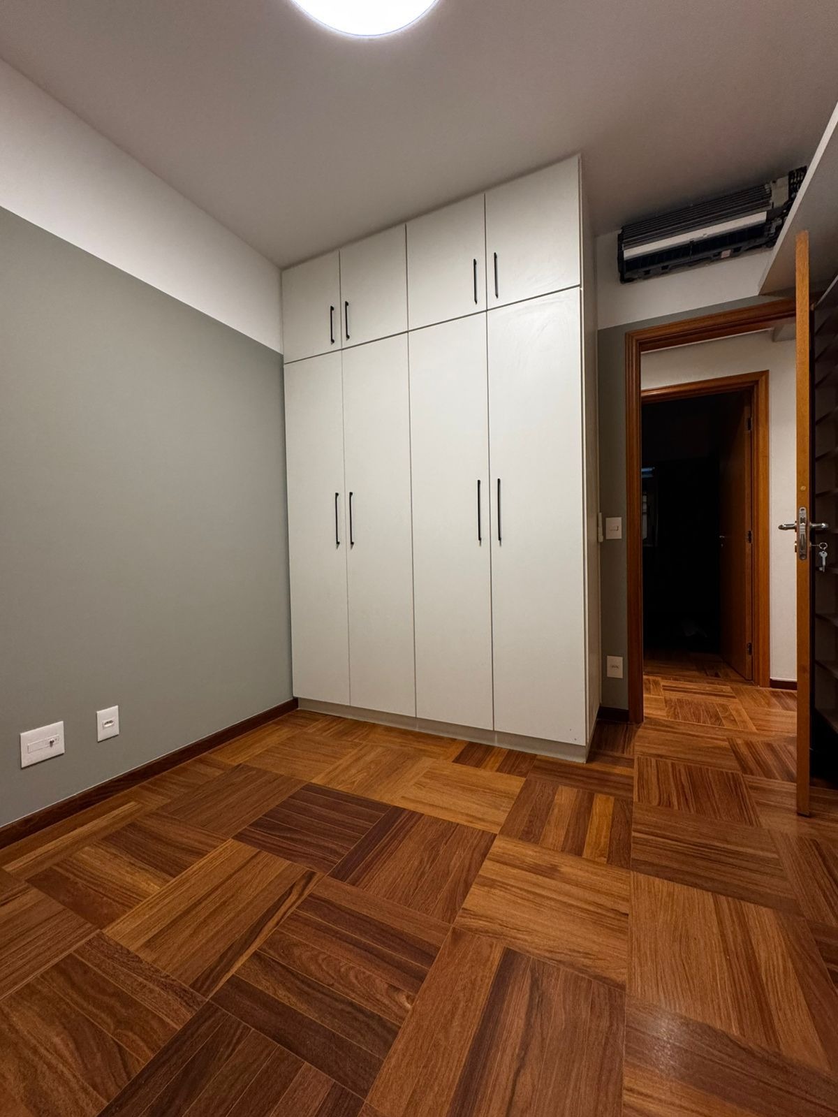 Apartamento para alugar com 3 quartos, 139m² - Foto 14